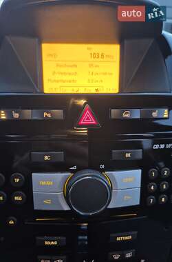 Мінівен Opel Zafira 2011 в 