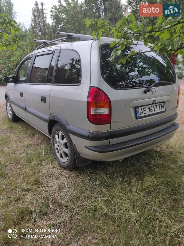 Мінівен Opel Zafira 2001 в Шостці