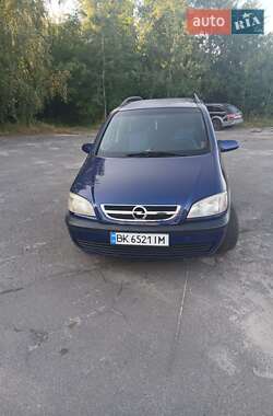 Минивэн Opel Zafira 2004 в Березному