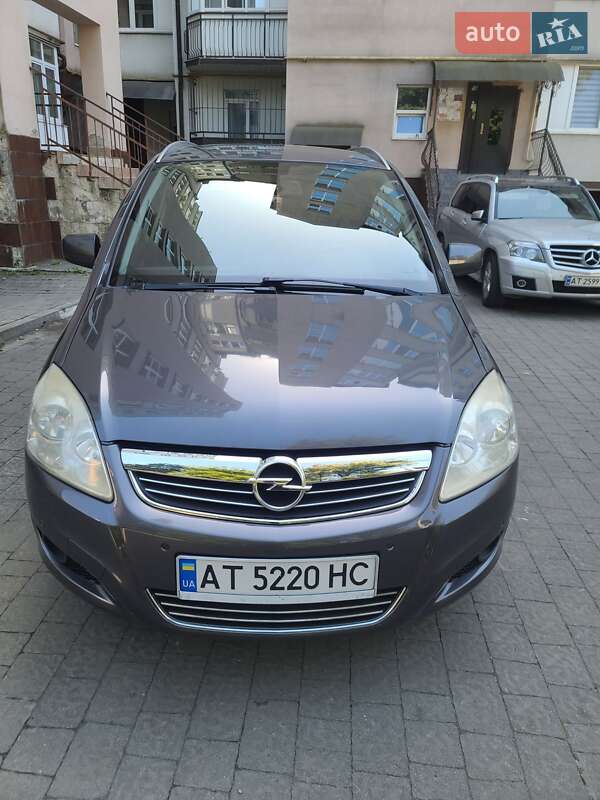 Opel Zafira 2010 Opel Zafira 2010