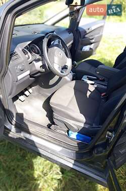 Минивэн Opel Zafira 2011 в 