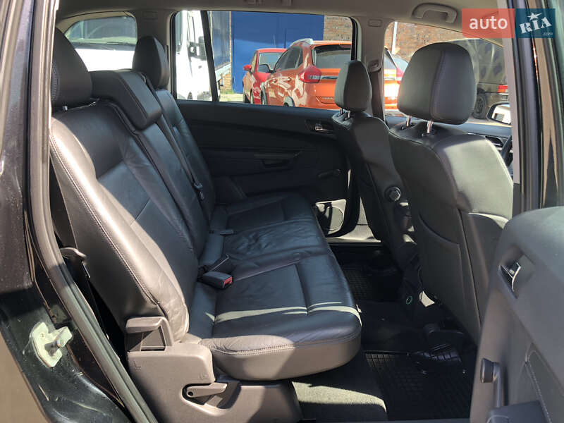 Мінівен Opel Zafira 2005 в Ковелі