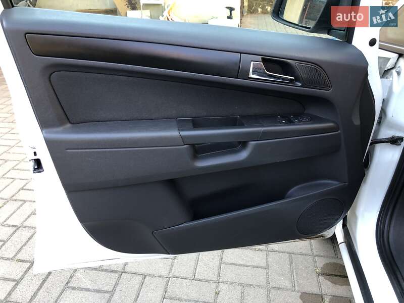 Мінівен Opel Zafira 2009 в Липовці