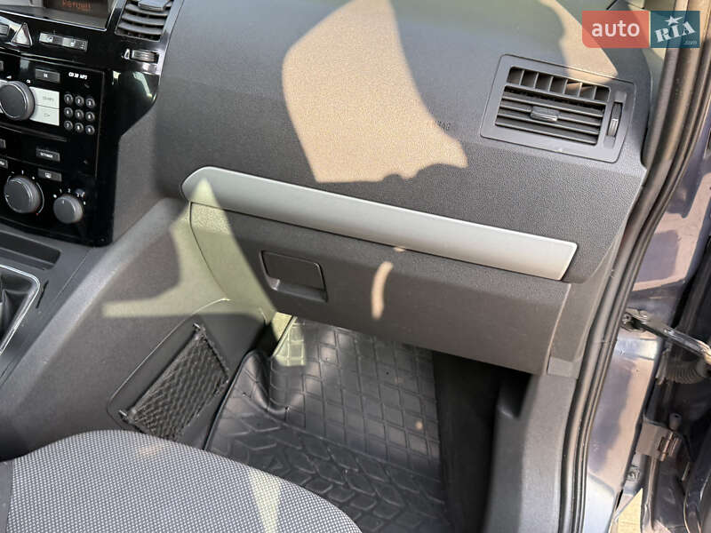 Мінівен Opel Zafira 2010 в Стрию
