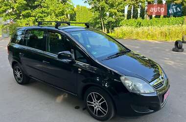 Минивэн Opel Zafira 2010 в Луцке
