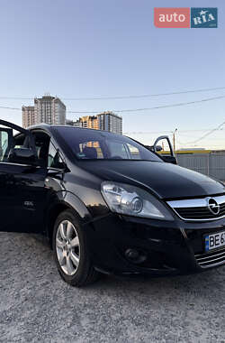 Минивэн Opel Zafira 2010 в Николаеве