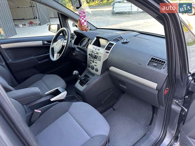 Минивэн Opel Zafira 2008 в Коломые