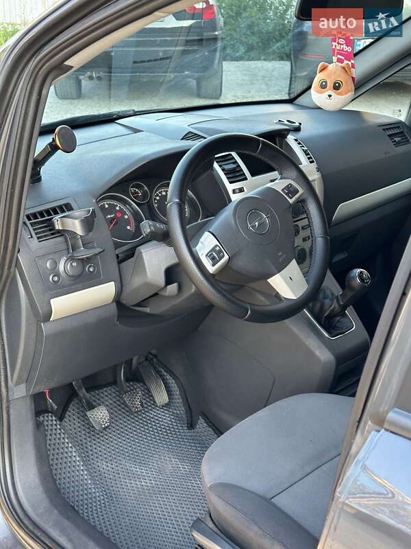 Минивэн Opel Zafira 2008 в Коломые