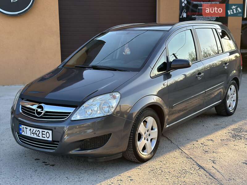 Минивэн Opel Zafira 2008 в Коломые