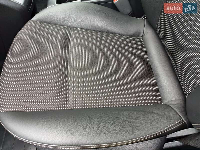 Минивэн Opel Zafira 2011 в Каменском