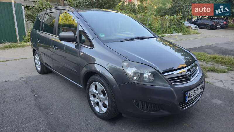 Opel Zafira 2011 Opel Zafira 2011