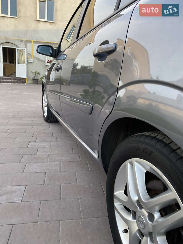 Мінівен Opel Zafira 2007 в Куликові