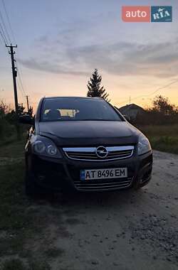 Минивэн Opel Zafira 2011 в Калуше