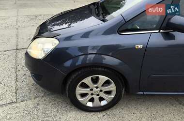 Минивэн Opel Zafira 2008 в 