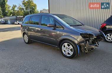 Минивэн Opel Zafira 2010 в Киеве