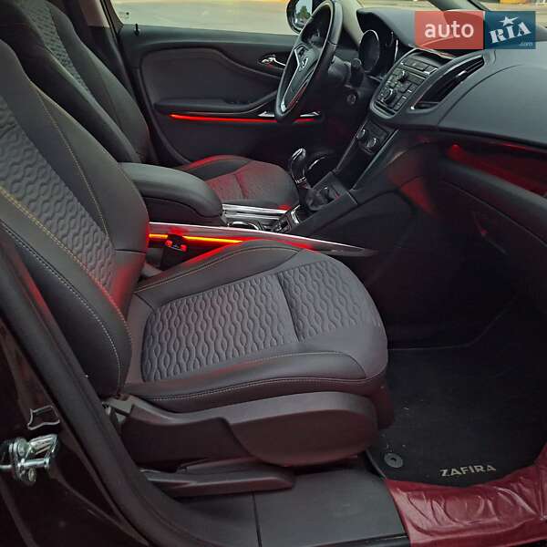 Минивэн Opel Zafira 2011 в Мерефа
