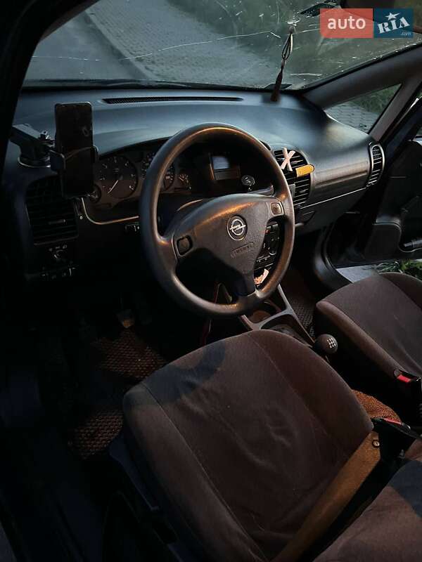 Минивэн Opel Zafira 2002 в Новом Калинове фото 13 Минивэн Opel Zafira 2002 в Новом Калинове