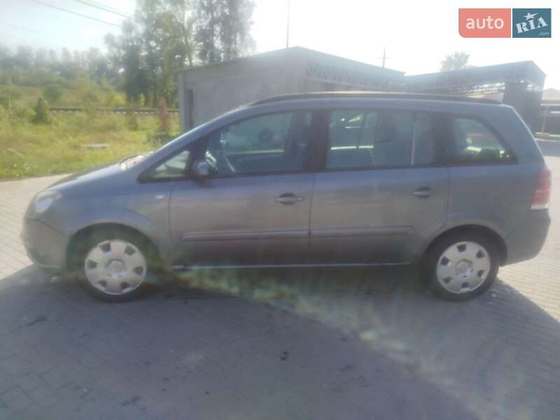 Минивэн Opel Zafira 2006 в Тячеве фото 3 Минивэн Opel Zafira 2006 в Тячеве