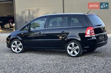 Минивэн Opel Zafira 2009 в Коростене