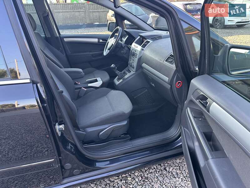 Минивэн Opel Zafira 2009 в Коростене фото 28 Минивэн Opel Zafira 2009 в Коростене