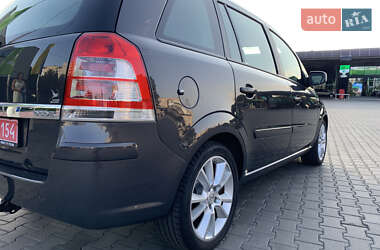 Минивэн Opel Zafira 2012 в 