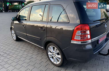 Минивэн Opel Zafira 2012 в 
