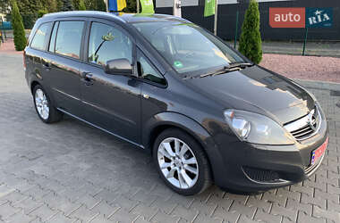Минивэн Opel Zafira 2012 в 