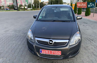 Минивэн Opel Zafira 2012 в 