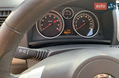 Минивэн Opel Zafira 2012 в 