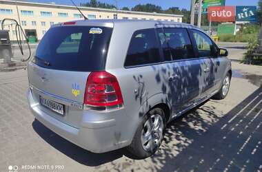 Минивэн Opel Zafira 2010 в Киеве