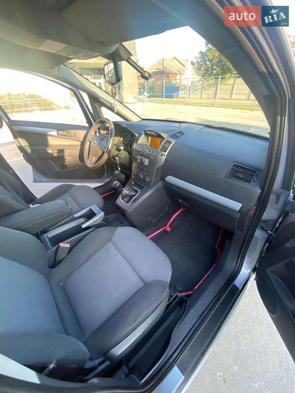Минивэн Opel Zafira 2008 в Бердичеве