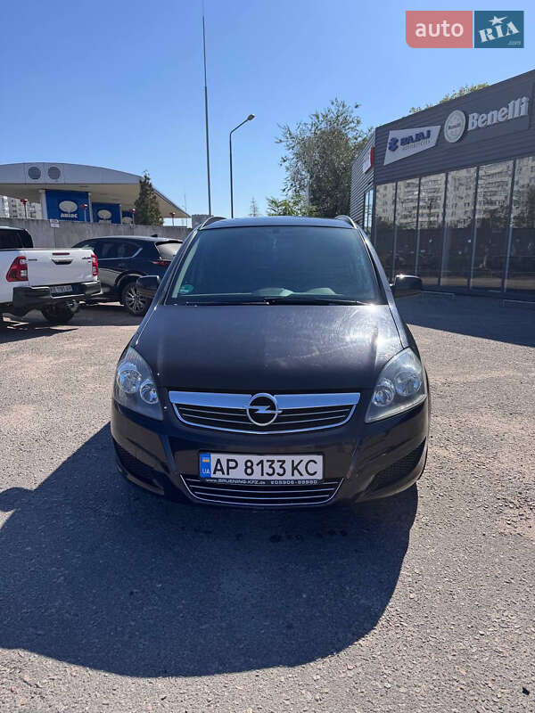 Opel Zafira 2011