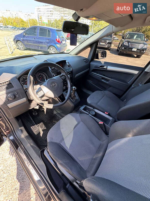 Минивэн Opel Zafira 2011 в Запорожье фото 10 Минивэн Opel Zafira 2011 в Запорожье