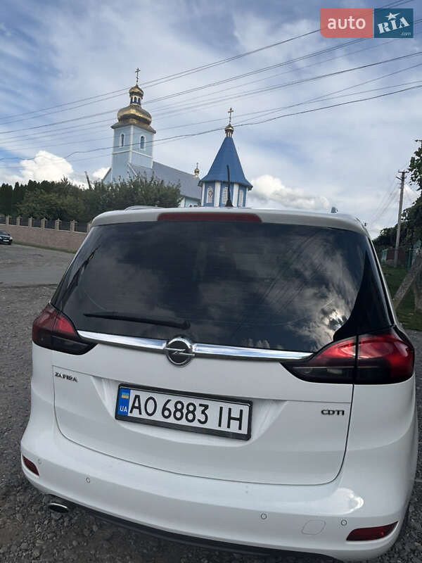 Минивэн Opel Zafira 2016 в Мукачево
