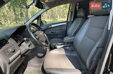Минивэн Opel Zafira 2009 в 