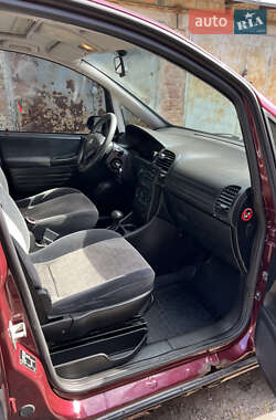 Минивэн Opel Zafira 2002 в 