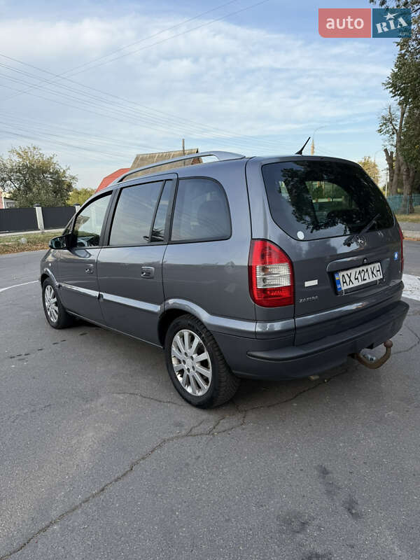 Минивэн Opel Zafira 2004 в Виннице