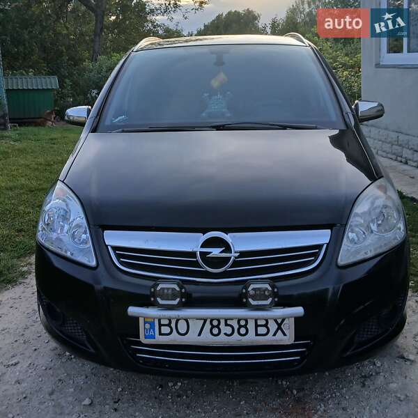 Минивэн Opel Zafira 2008 в 