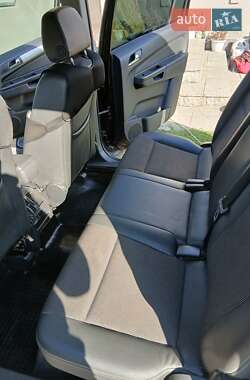 Минивэн Opel Zafira 2008 в 