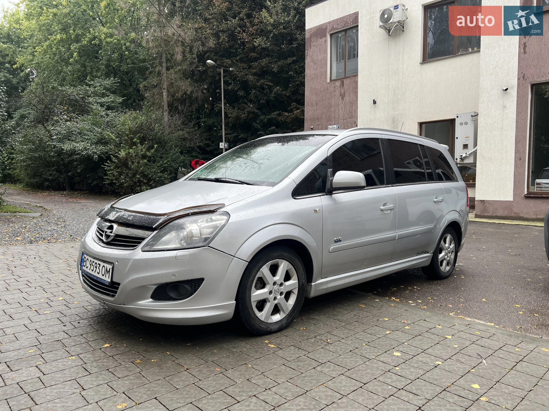 2011 Opel Zafira - фото 1