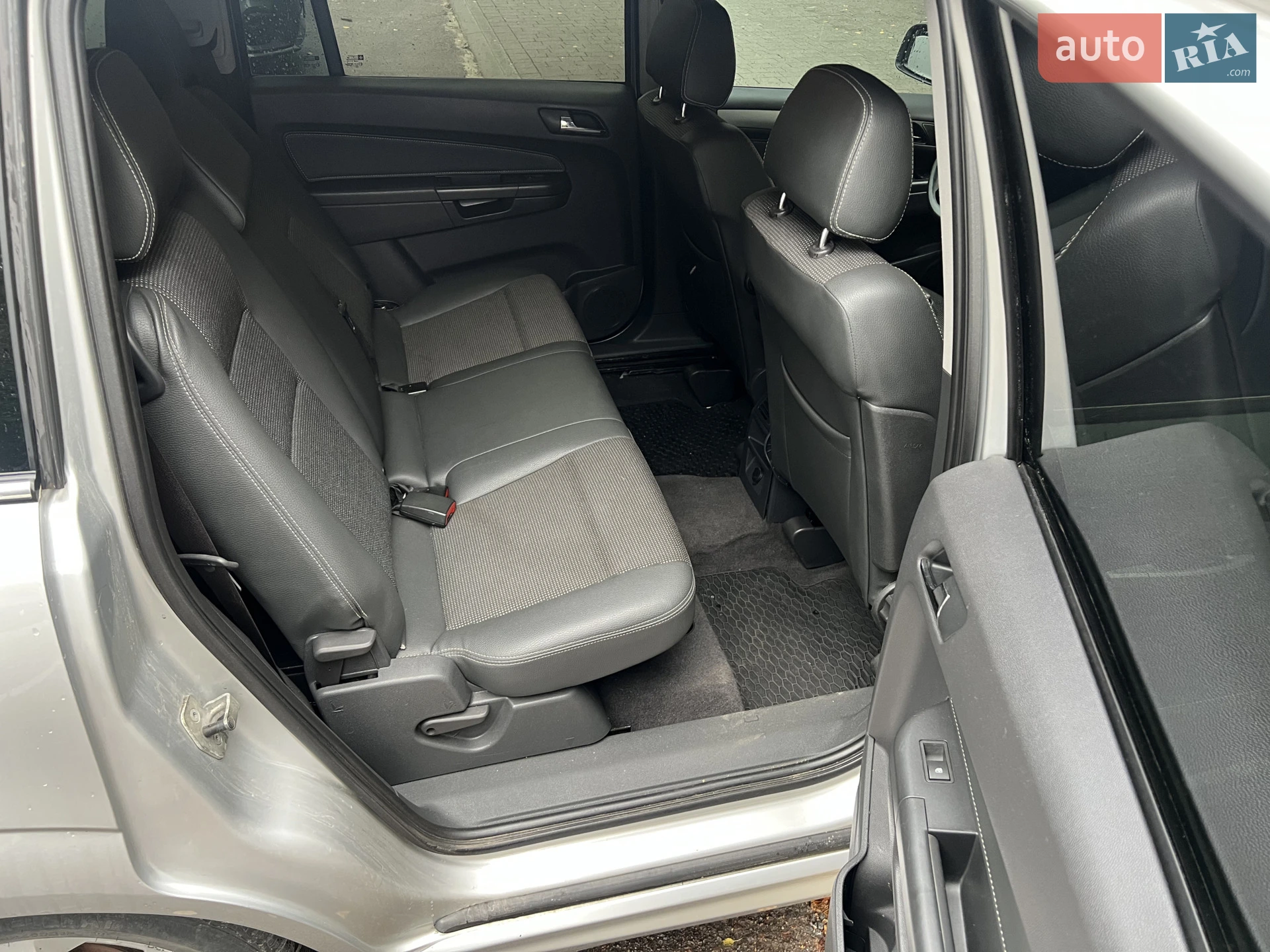 2011 Opel Zafira - мініатюра 16