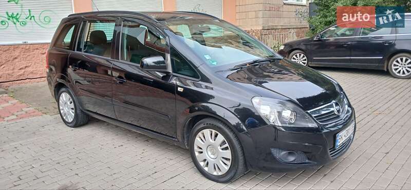 Opel Zafira 2012