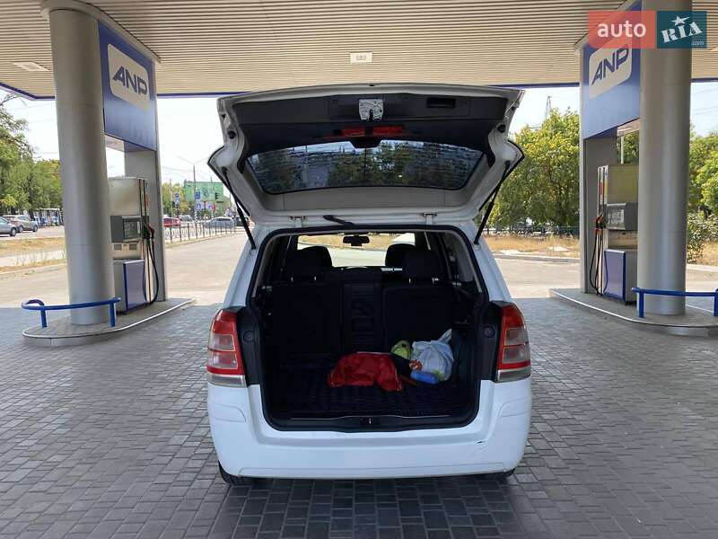 Минивэн Opel Zafira 2009 в Николаеве