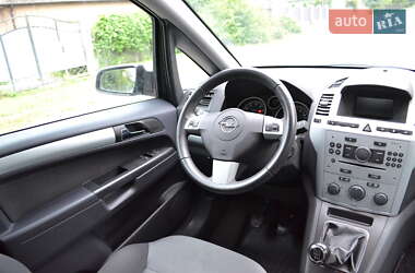 Минивэн Opel Zafira 2009 в 
