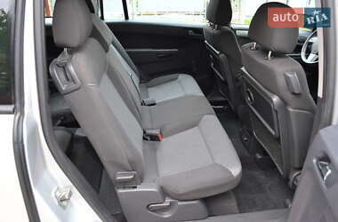 Минивэн Opel Zafira 2009 в 