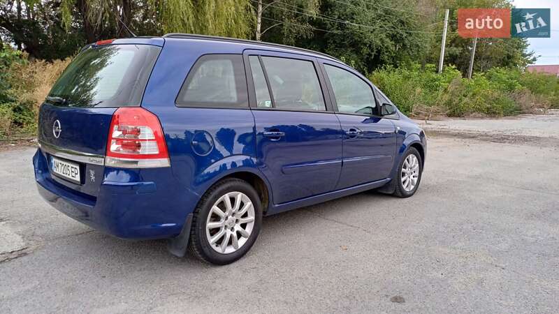 Мінівен Opel Zafira 2008 в Звягелі