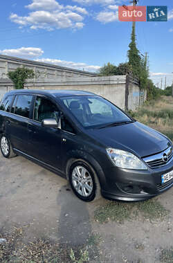 Мінівен Opel Zafira 2010 в 