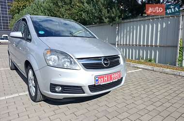 Минивэн Opel Zafira 2007 в Луцке