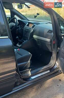 Минивэн Opel Zafira 2007 в 