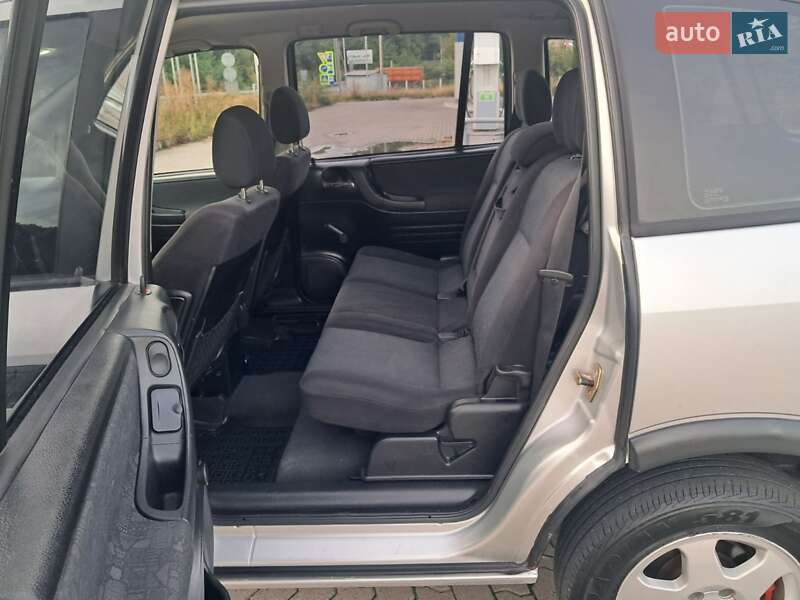 Минивэн Opel Zafira 2001 в Черновцах